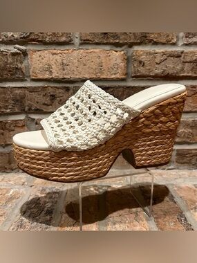 Marc Fisher Hollis Wedge Espadrille Sandal - White